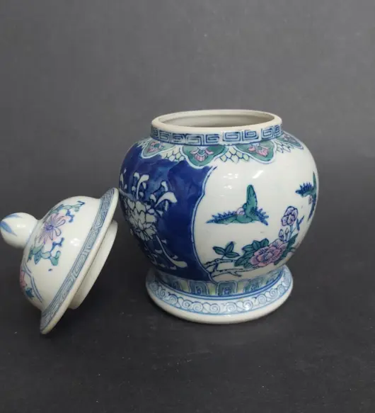 Vintage Porcelain Vase – Hand Painted Floral Design