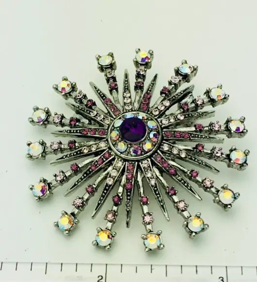 Vintage-Inspired Juliana Style Rhinestone Brooch – Silver, Purple & Aurora Borealis