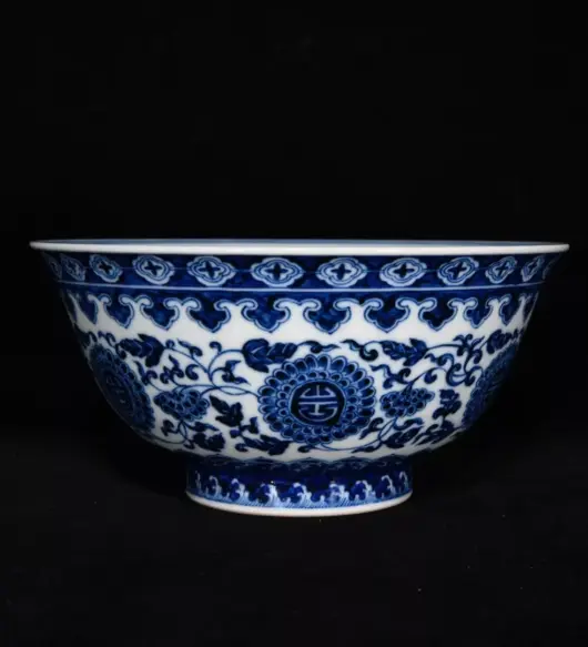 Collectible Blue & White Porcelain Bowl – Hand-Painted Floral Art Piece